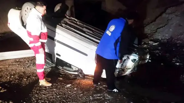 3 کشته و زخمی در واژگونی پراید در جاده قزوین تهران