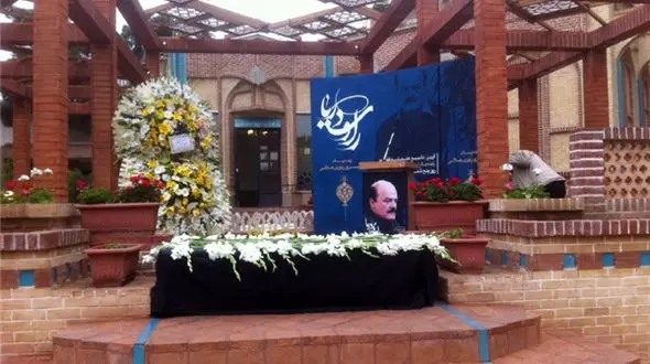 بدرقه ابدی فیروز زنوزی جلالی از حوزه هنری +عکس