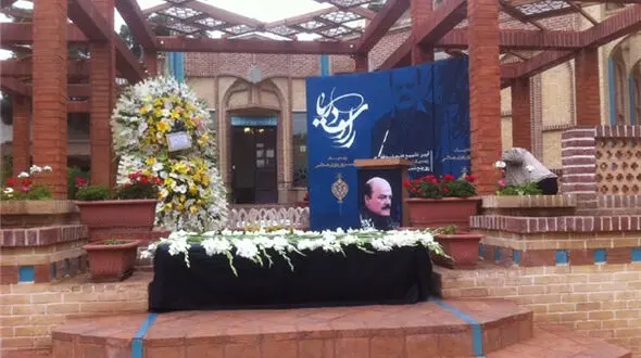 بدرقه ابدی فیروز زنوزی جلالی از حوزه هنری +عکس