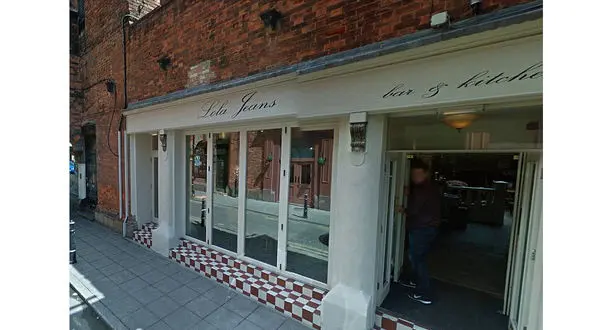 اقدام زشت با دختر سیگاری در انتهای کوچه بن بست 