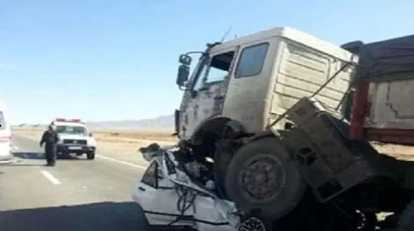 تصادف مرگبار در جاده اراک _ بروجرد / 5 تن در دم جان باختند