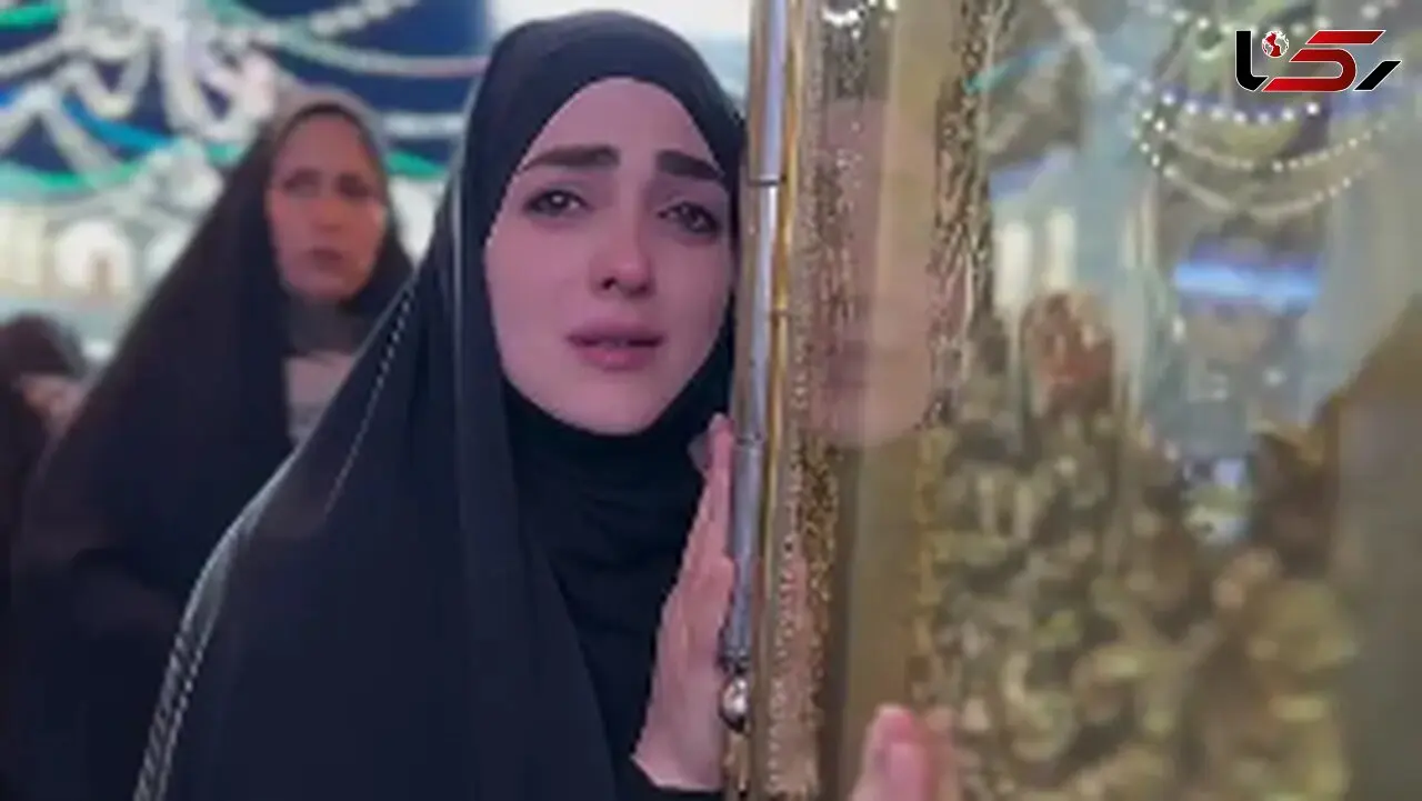 اشک‌های خانم مجری تلویزیون در حرم امام رضا