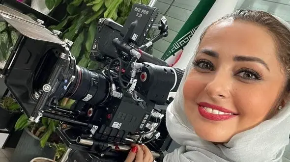 تاج فوق زیبای نفیسه روشن