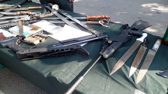 کشف اسلحه های شاه کش در تهران + عکس
