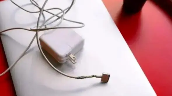 خطرات تعمیر شارژر خراب که نباید نادیده بگیرید!