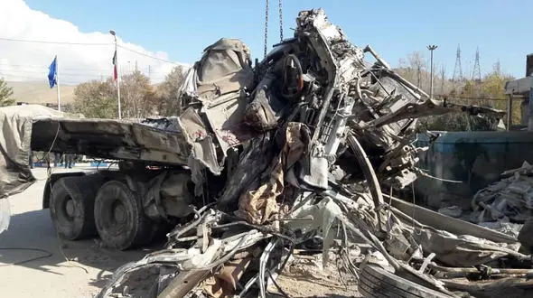 مرگ دختربچه در ورود کامیون به خانه شان / در پردیس رخ داد + فیلم و عکس ها 