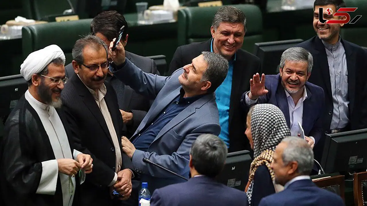 اظهارات دو نماینده سلفی بگیر مجلس در باره سلفی با موگرینی 