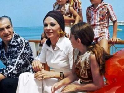 عکس سفر در زمان /  محمدرضا پهلوی و فرح دیبا  در تایلند / 2 ملکه و 2 شاه کنار هم ... / 1968 میلادی
