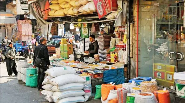 خوراکی‌ ها در صدر هزینه‌ های خانوارهای روستایی / سهم 43 درصدی مسکن از هزینه خانوار شهری