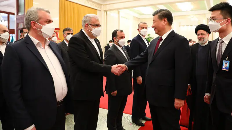 استقبال رسمی شی‌جین پینگ از رئیسی / شلیک ۲۱ گلوله توپ به افتخار رئیس‌جمهور کشورمان