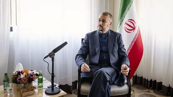 ایران جایی نیست که کسی بتواند کودتا یا انقلاب رنگین کند