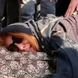 فیلم/ مروری بر حضور هنرمندان و ورزشکاران در مراسم یادبود پسر نسرین مقانلو؛ کامران تفتی، هادی ساعی، مجید صالحی و... / سه سال گذشت...!