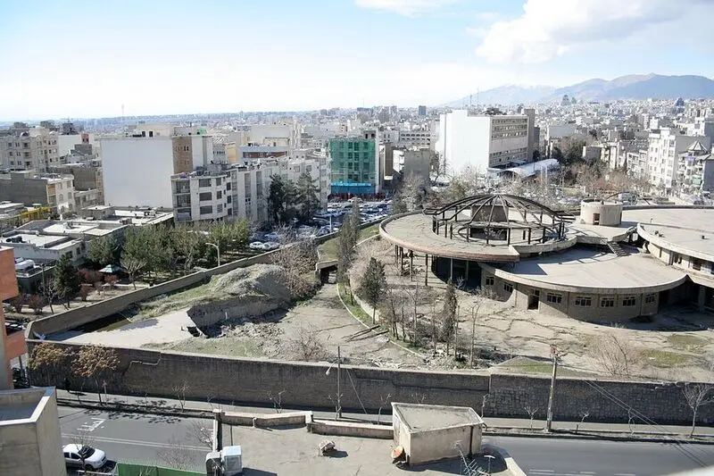 پایگاه انقلابیون در کاخ