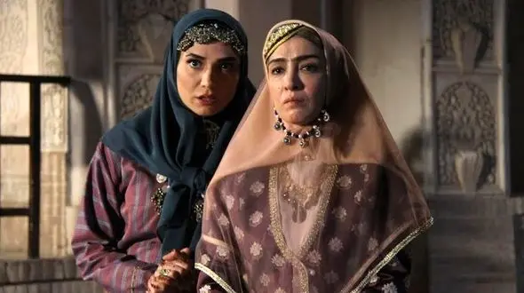 «بانوی عمارت» در یک قدمی آنتن! + عکس 