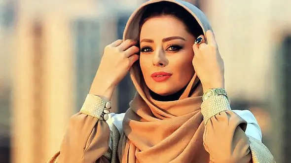 حرکت جنجالی نفیسه روشن در لایو اینستاگرامی+ فیلم