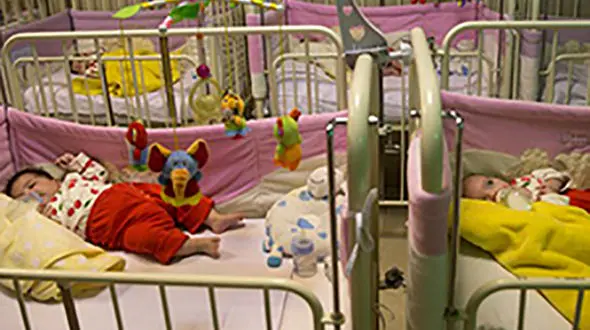 راز دردناک مرگ 2 نوزاد در شیرخوارگاه شیراز ! / پرونده مرگ جعلی است ؟!