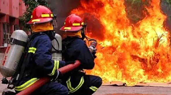 ببینید / انفجار وحشتناک مغازه کپسول گاز فروشی در کرج