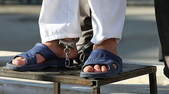 پاره شدن طناب دار 2 زندانی در مشکین شهر ! / آنها زنده می مانند !