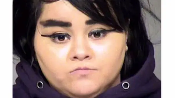 روش شیطانی مادر برای خواب کردن دختر 8 ساله + عکس