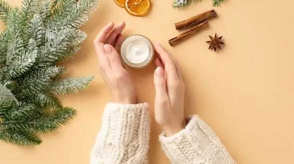 ۸ خاصیت شگفت‌انگیز دارچین برای زیبایی و سلامت + ۴ روش تهیه ماسک دارچین