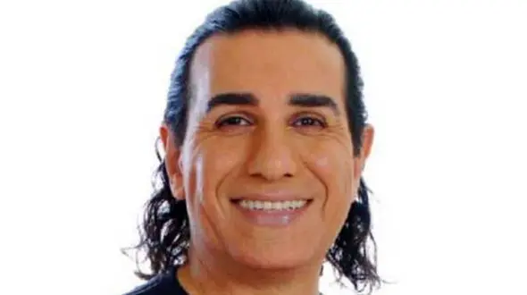 عکس های عروسی کورس و زن فوق جوانش / بیوگرافی و عکس های جدید زن خواننده معروف 