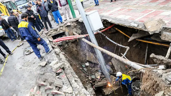 زمین در مولوی نشست کرد  + عکس