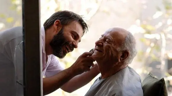 نگاهی به دکوراسیون باکلاس و هنری خانه پیمان معادی بازیگر فیلم جدایی نادر از سیمین/ فرش اصیل ایرانی مثل همیشه حرف اول رو میزنه +عکس همسرش