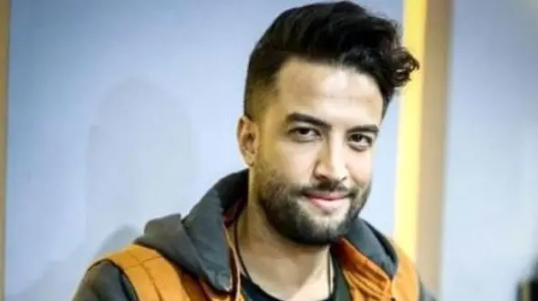 نگاهی به جشن تولد بنیامین بهادری در کنار دختر بانمکش/چه کیک خوشگلی ماشاالله به این سلیقه