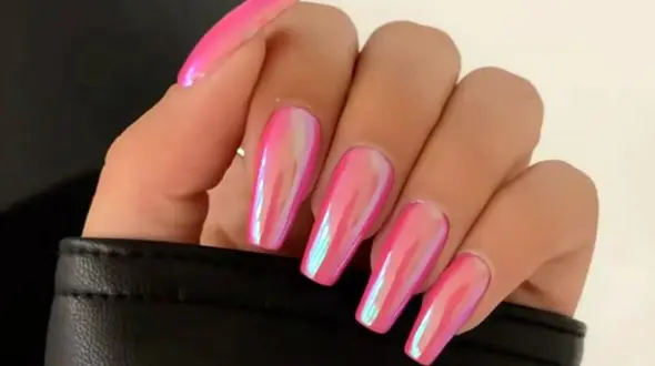 ترندهای جدید ناخن صورتی کروم؛ براق و جذاب