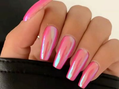 ترندهای جدید ناخن صورتی کروم؛ براق و جذاب