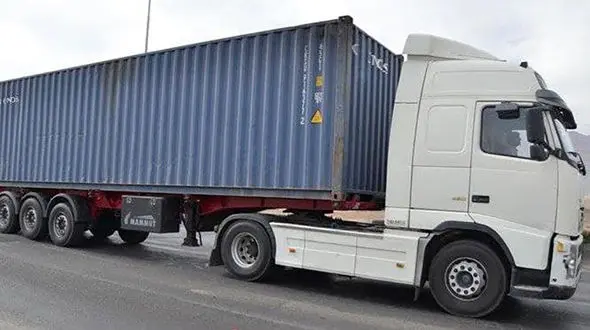 ببینید /  ثبت رکورد گینس با کشیدن تریلی 95 تُنی + فیلم