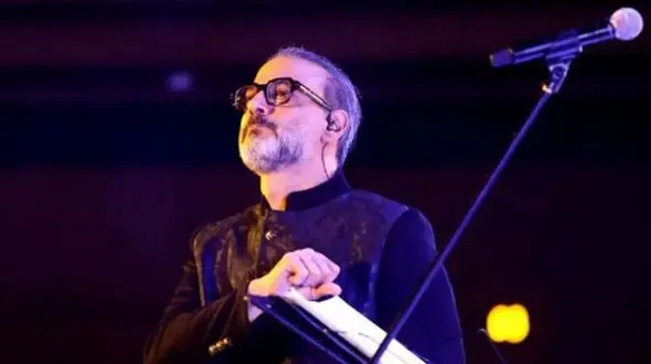 فیلم حرکت غیرمنتظره علیرضا قربانی در کنسرت رشت/ فکر کرد دیگه وقتشه از صحنه بره کنار !