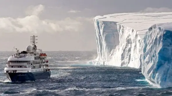 حفره ای شگفت انگیز در قطب جنوب