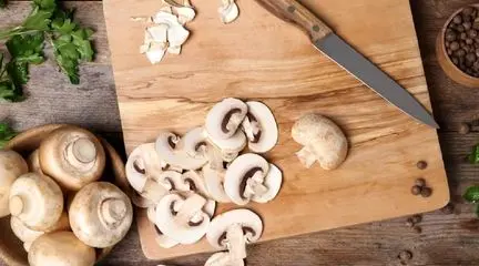 فیلم آموزش تهیه قارچ بلانچ‌شده به روش رستورانی