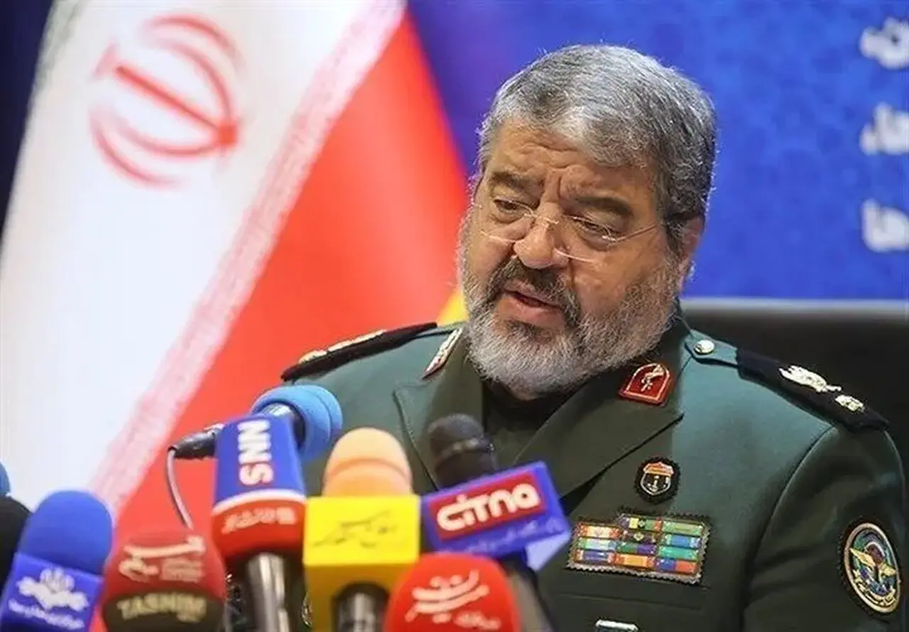 ساعت هوشمند رئیس پدافند غیرعامل خبرساز شد؛ جزئیات ماجرا چیست؟