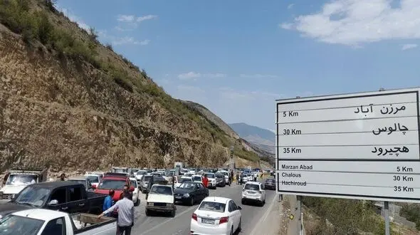 موج بازگشت مسافران نوروزی شدت گرفت؛ ترافیک سنگین در هراز و فیروزکوه 