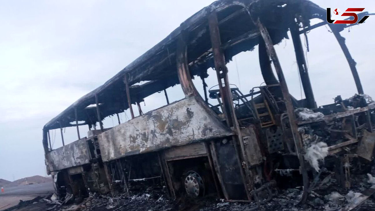 3 عکس از توبوس آتش گرفته در یزد / اتوبوس مسافربری جزغاله شد + علت