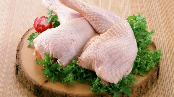 5 خطا رایج هنگام شستن مرغ در خانه