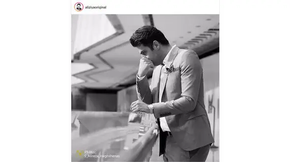  «علی ضیا» با کت و شلوار دامادی در فکر فرو رفت!