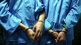 دستگیری سریع دو خفت‌گیر خشن در شهرقدس / بازسازی صحنه جرم با حضور مأموران پلیس + فیلم