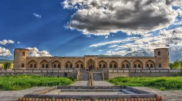 بروید و ببینید / کاروانسرای یام / یادگاری از دوران صفویه در  مرند ! + عکس های جذاب