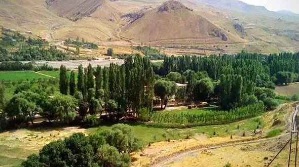 ممنوعیت ورود زنان به روستای رمزآلود بیخ گوش تهران ! / نه عروسی  نه تولد نه ماشین و نه ! + عکس ها