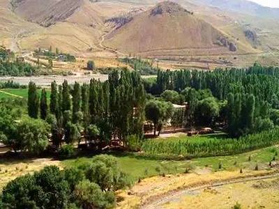 زنان اجازه ورود به این روستا در ایران را ندارند ! / ساکنان روستای ایستای طالقان عروسی و جشن تولد ندارند ! 