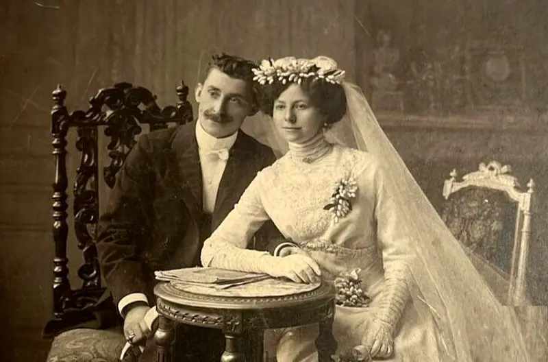 لباس عروس قدیمی