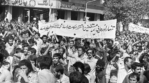 شهادت 2 نوجوان 17 ساله ، اشک گرگانی هارا در آورد / بهمن ماه خونین در این شهر چه گذشت 