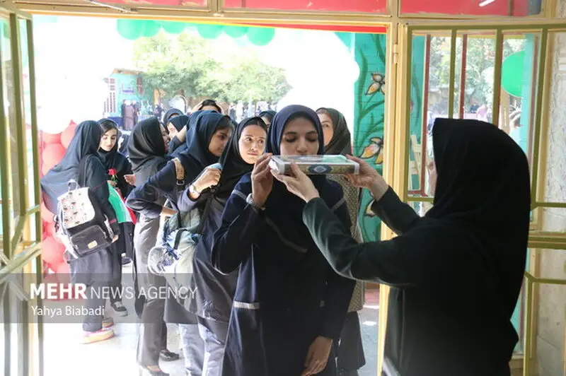 مدارس دزفول در آستانه مهر آماده استقبال از دانش آموزان شدند