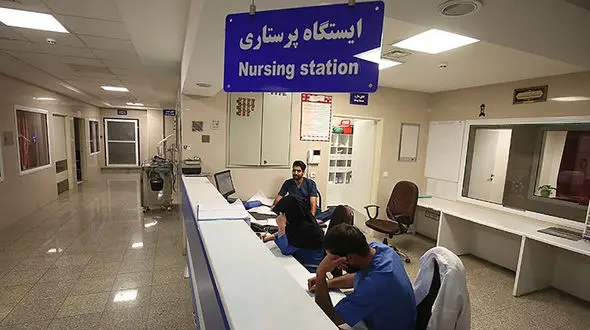 مشکلات پرستاران و بی‌تفاوتی مسئولان؛ عبور از مرز بی‌تفاوتی نگران‌کننده است / پرستاران می گویند: ای کاش هرگز وارد این حرفه نمی‌شدیم