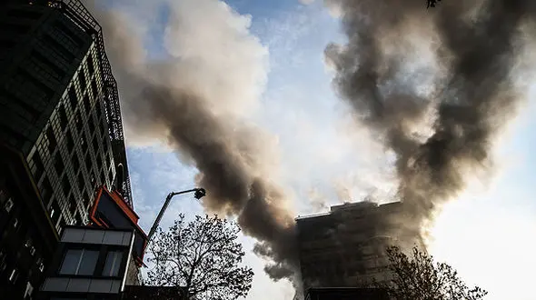 خبر شهادتمان در انفجار پلاسکو را دریافت کردیم / در یک قدمی مرگ فقط عکس می گرفتیم !+ فیلم و عکس