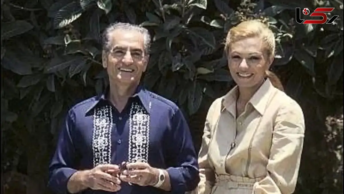 عکس سفر در زمان /  گرگم به هوا بازی کردن فرح دیبا و شاه پهلوی /  1340