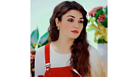 زیبایی وصف نشدنی بازیگر ترک/ هانده ارچل محبوب ترین سلبریتی جهان + عکس و فیلم